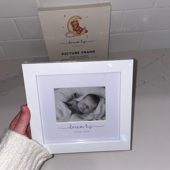 Newborn Picture Frame - “dream big little one” - Picture 1 of 6